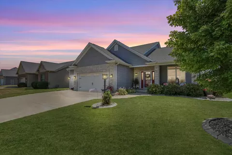 Exterior - 1121 Declaration Dr, Savoy, IL 61874 photo 4 of 18