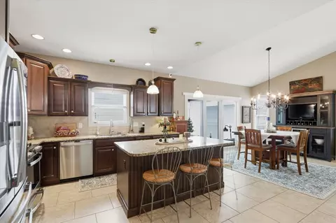 Kitchen - 1121 Declaration Dr, Savoy, IL 61874 photo 4 of 5