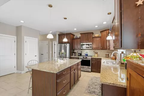 Kitchen - 1121 Declaration Dr, Savoy, IL 61874 photo 3 of 5