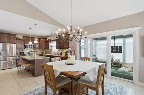 Dining - 1121 Declaration Dr, Savoy, IL 61874 photo 4 of 4