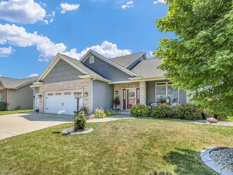 Exterior - 1121 Declaration Dr, Savoy, IL 61874 photo 3 of 18