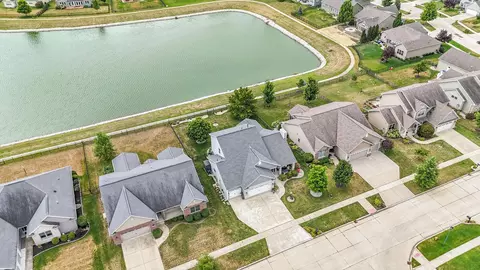 View/Area - 1121 Declaration Dr, Savoy, IL 61874 photo 7 of 10