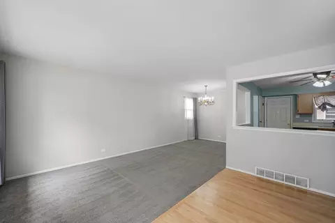 337 E Fullerton Ave, Elmhurst, IL 60126 photo 6