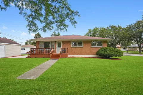 337 E Fullerton Ave, Elmhurst, IL 60126
