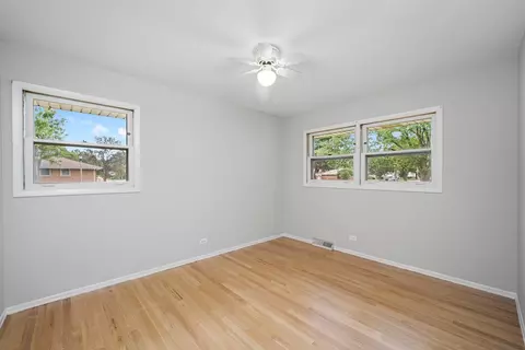 337 E Fullerton Ave, Elmhurst, IL 60126 photo 9
