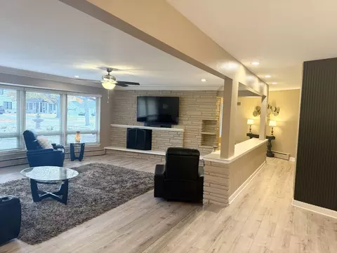 Other - 711 E Greenview Rd, Itasca, IL 60143 photo 2 of 6