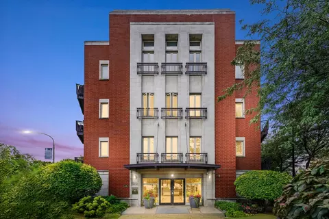 1075 W Roosevelt Rd #206, Chicago, IL 60608