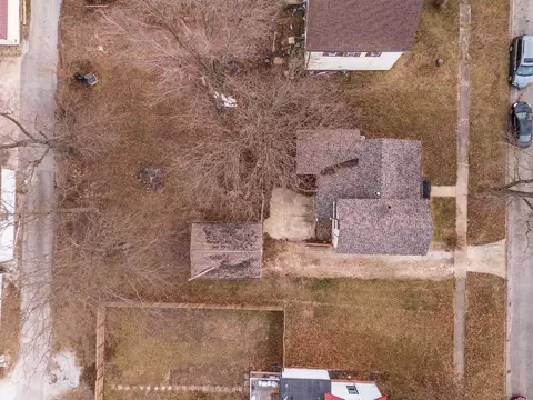 View/Area - 121 E James St, Forrest, IL 61741 photo 8 of 9