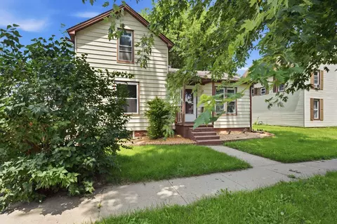 121 E James St, Forrest, IL 61741 photo 3