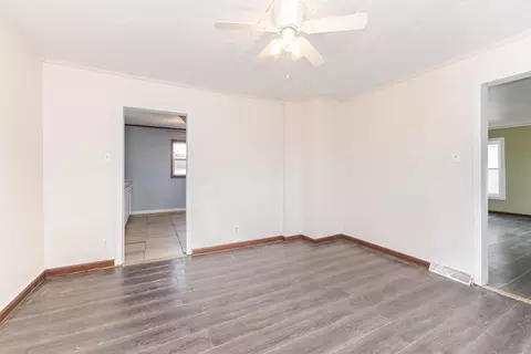 Living - 121 E James St, Forrest, IL 61741 photo 6 of 7