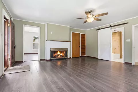 121 E James St, Forrest, IL 61741 photo 7