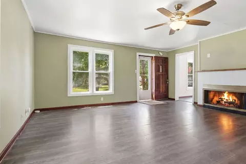 121 E James St, Forrest, IL 61741 photo 10