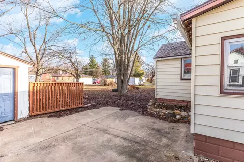 Exterior - 121 E James St, Forrest, IL 61741 photo 5 of 7