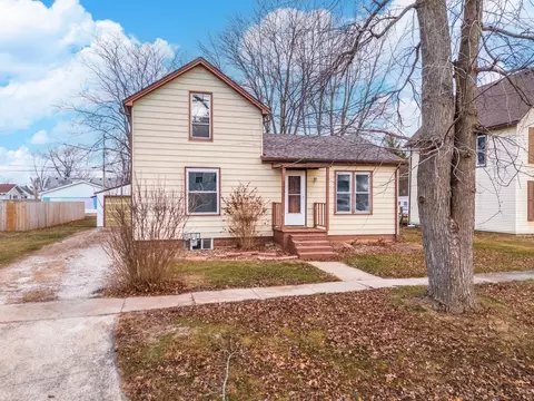 Other - 121 E James St, Forrest, IL 61741 photo 2 of 7