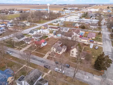 View/Area - 121 E James St, Forrest, IL 61741 photo 2 of 9