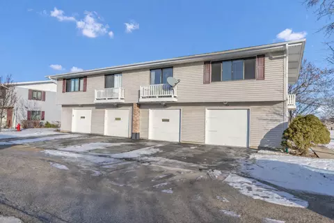 107 Tonset Ct #107, Schaumburg, IL 60193