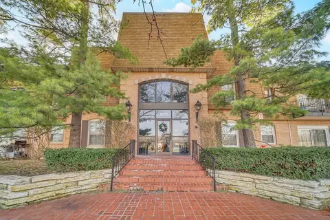 1220 Park Ave W #134, Highland Park, IL 60035