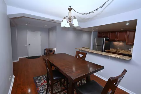 Dining - 40 E 9th St #616, Chicago, IL 60605 photo 1 of 1