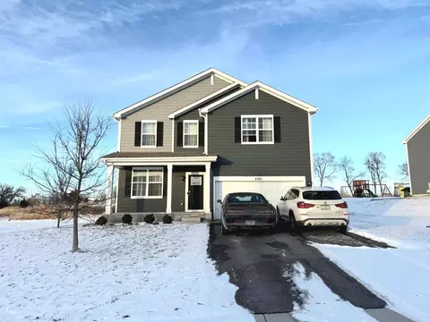 2381 Fairview Cir, Woodstock, IL 60098