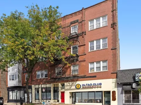 238 W 31st St #4W, Chicago, IL 60616