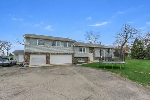 45 W962 Plank Rd, Hampshire, IL 60140