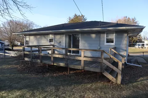 Exterior - 113 Stephens Ave, Walnut, IL 61376 photo 2 of 2