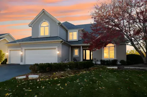 2503 Skylane Dr, Naperville, IL 60564