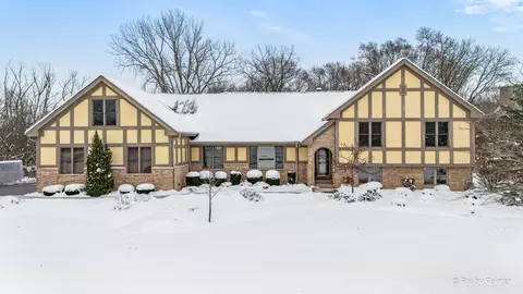 26651 N Pheasant Trl, Wauconda, IL 60084