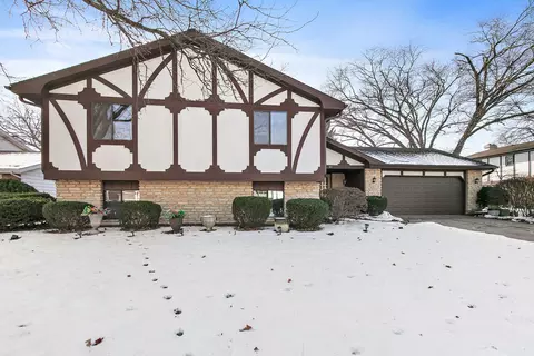 183 Brookside Dr, Elgin, IL 60123 photo 2