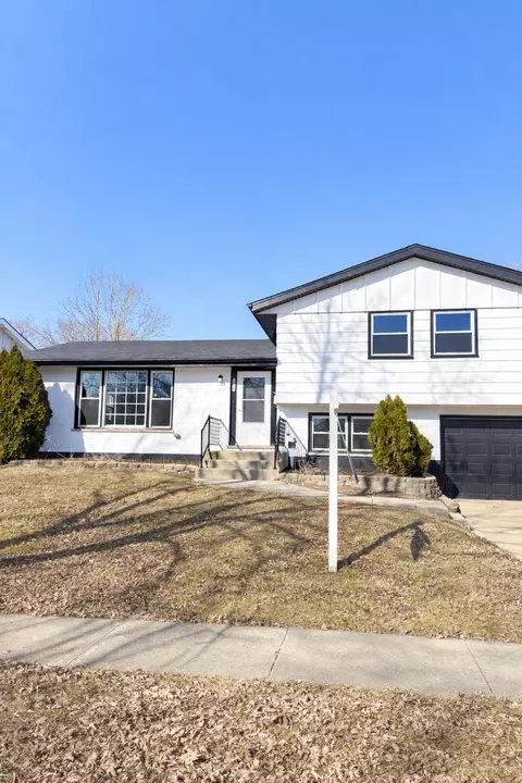 3316 Birchwood Dr, Hazel Crest, IL 60429