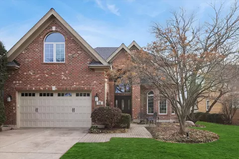 15 Gilbert Ave, Clarendon Hills, IL 60514