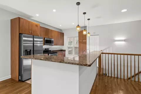 Kitchen - 1628 W Juneway Ave #1, Chicago, IL 60626 photo 3 of 3