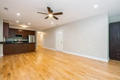 Living - 21 E 26th St #3, Chicago, IL 60616 photo 3 of 3