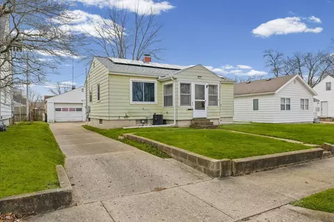 811 W Harvard St, Champaign, IL 61820