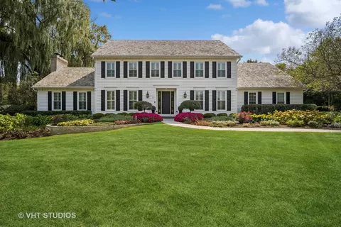 5521 Churchill Ln, Libertyville, IL 60048