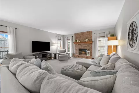 Living - n515 Armstrong Lane, Geneva, IL 60134 photo 1 of 1