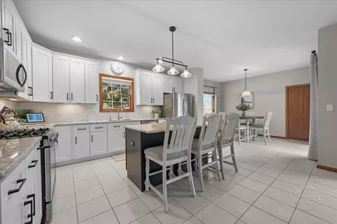 Kitchen - n515 Armstrong Lane, Geneva, IL 60134 photo 1 of 3