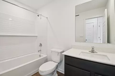 Bath - 1287 Foxglove Dr, Bartlett, IL 60103 photo 4 of 4