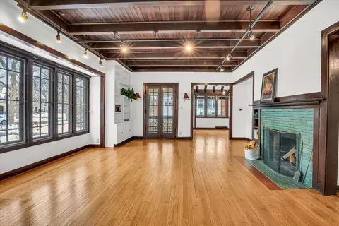 910 W Park Ave, Champaign, IL 61821 photo 17