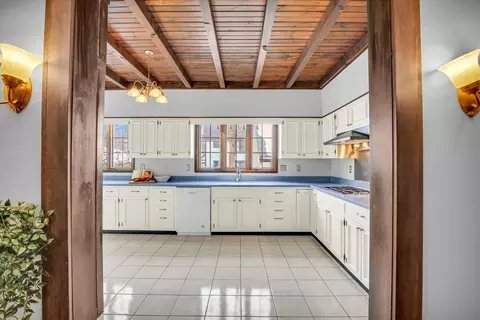 910 W Park Ave, Champaign, IL 61821 photo 36
