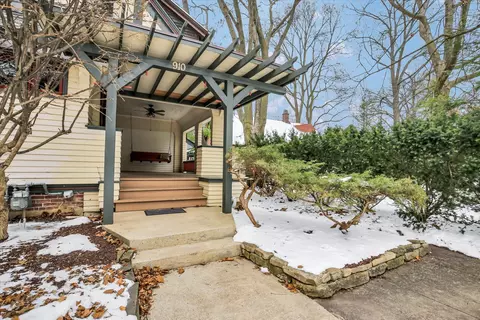 910 W Park Ave, Champaign, IL 61821 photo 6