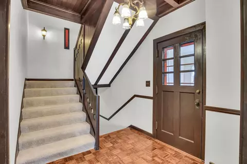 910 W Park Ave, Champaign, IL 61821 photo 12