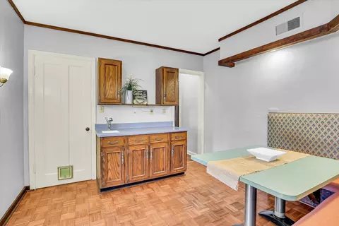 910 W Park Ave, Champaign, IL 61821 photo 34