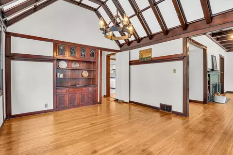 910 W Park Ave, Champaign, IL 61821 photo 24