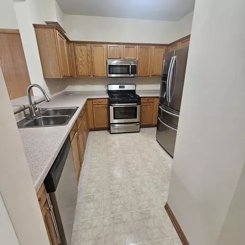 Kitchen - 1111 Colonial Dr, Joliet, IL 60432 photo 1 of 2