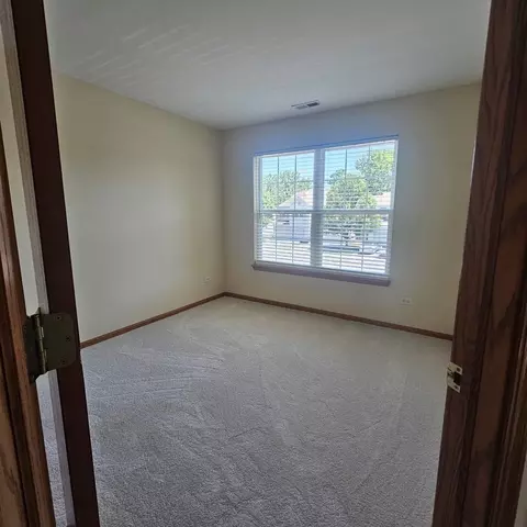 Bedroom - 1111 Colonial Dr, Joliet, IL 60432 photo 2 of 3