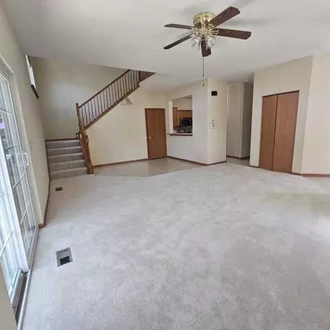 Living - 1111 Colonial Dr, Joliet, IL 60432 photo 2 of 3