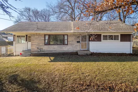 1929 5th St, East Moline, IL 61244
