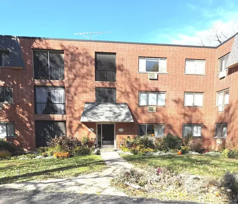 230 Duane St #3A, Glen Ellyn, IL 60137