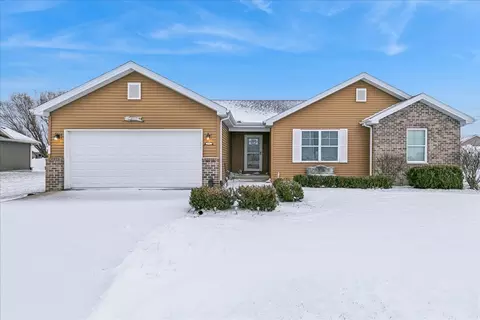 376 Eagles Landing Dr, Manteno, IL 60950